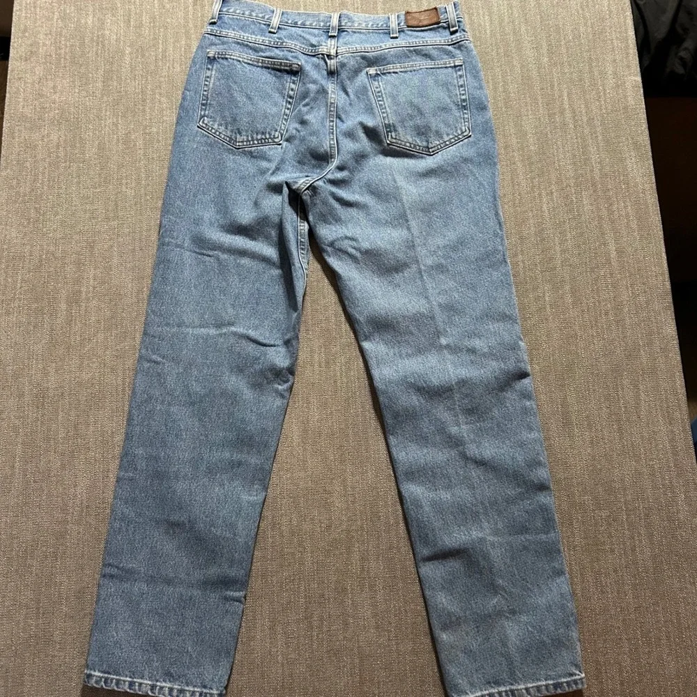 LL Bean Classic Fit Jeans Mens 34x32 Medium Wash Blue Denim Straight Leg 220626
